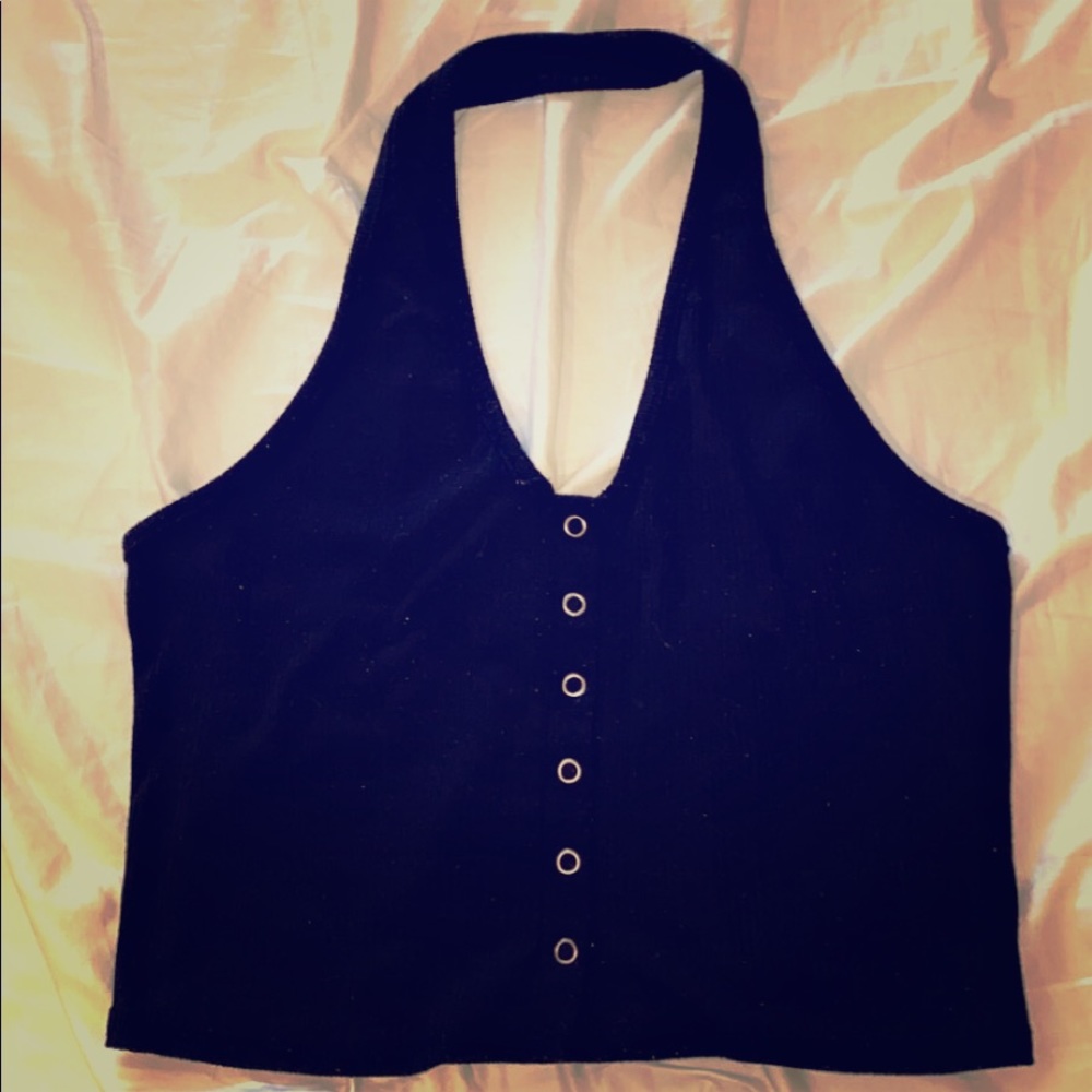 Halter crop top. There are stops up the front.